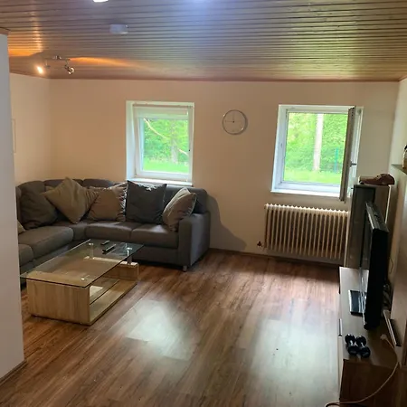 Souterrain-wohnung Fuer Monteure 2zi, Kueche, Bad Nahe A96 In شقة
